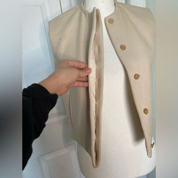 Vintage Burberry Designer Classic Cream Colored Top - Picture 2 of 15